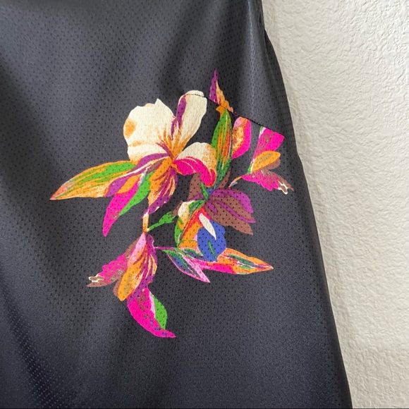 and eawy Women’s Tank Top With Floral Print Size Large - Picture 3 of 7